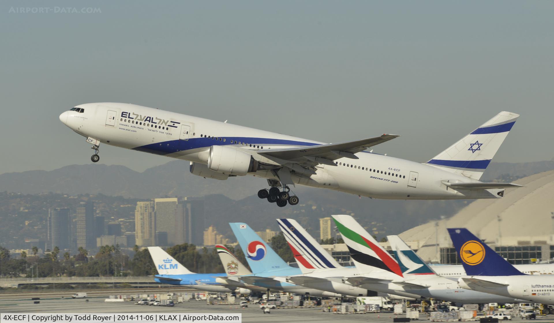 4X-ECF, 2007 Boeing 777-258/ER C/N 36084, Departing LAX on 25R