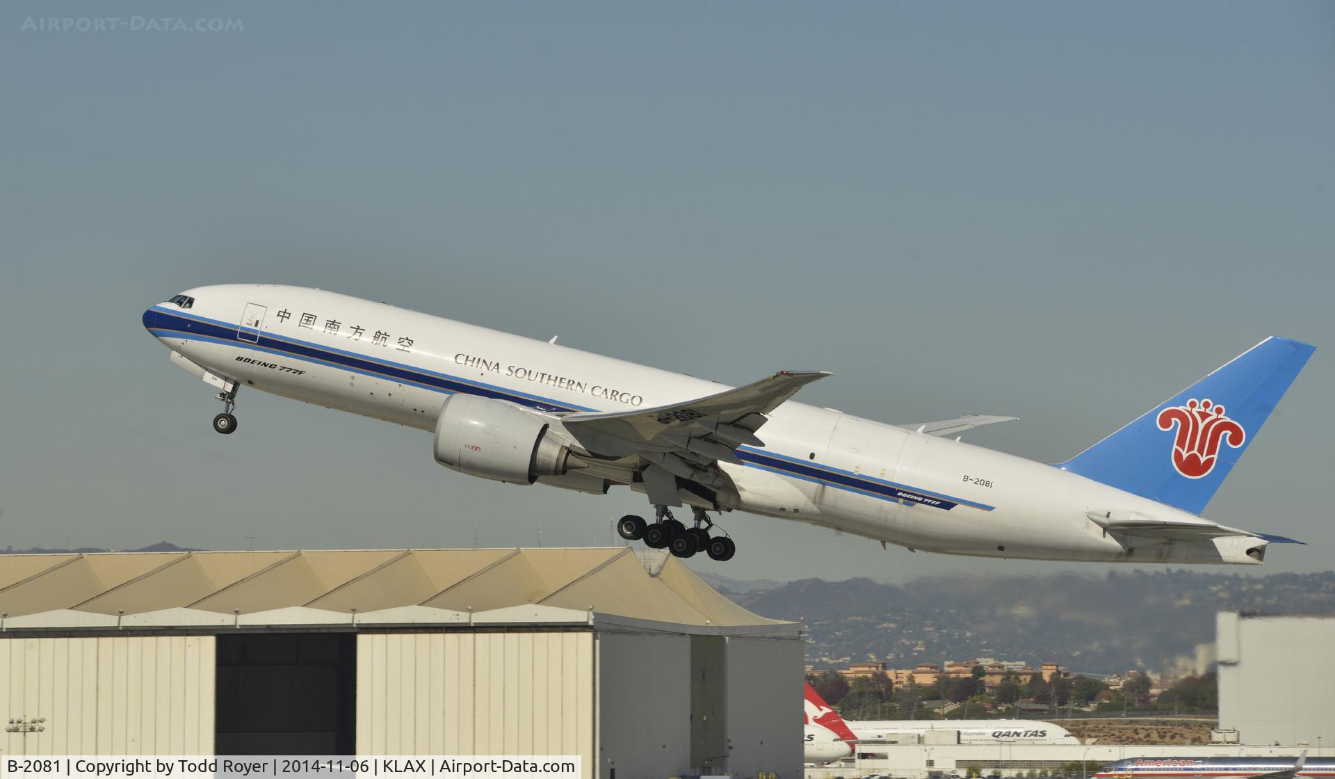 B-2081, 2010 Boeing 777-F1B C/N 37313, Departing LAX on 25R