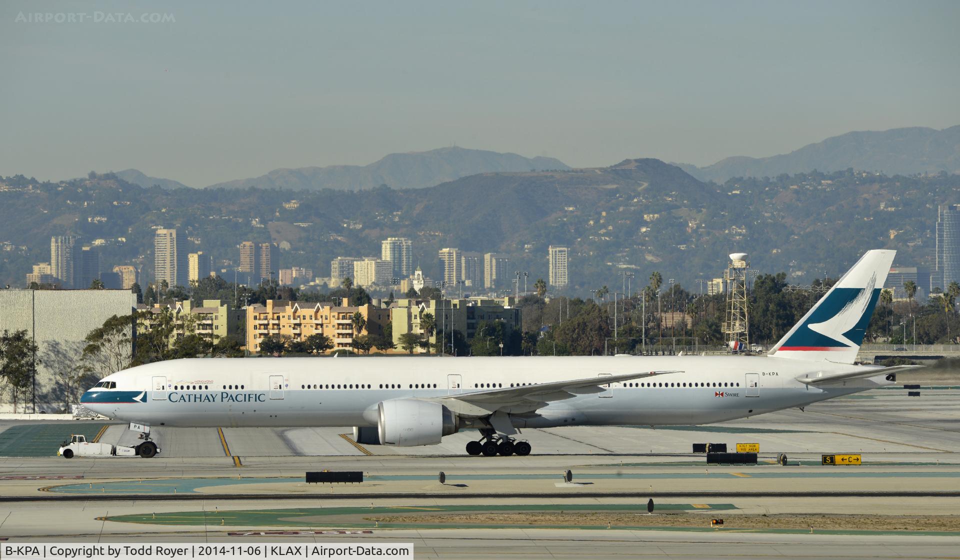 B-KPA, 2007 Boeing 777-367/ER C/N 36154, Taxiing to parking at LAX
