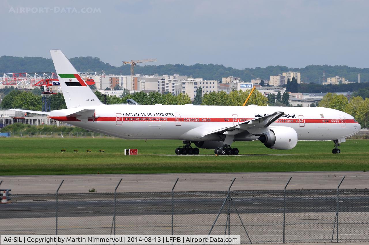 A6-SIL, 2009 Boeing 777-35R/ER C/N 36563, United Arab Emirates