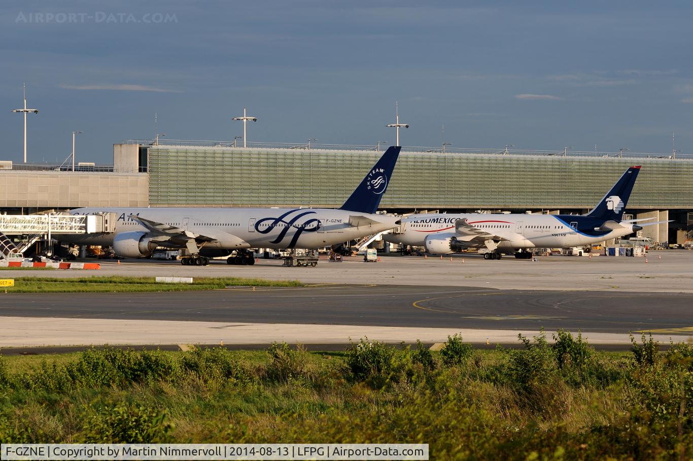 F-GZNE, 2009 Boeing 777-328/ER C/N 37432, Air France