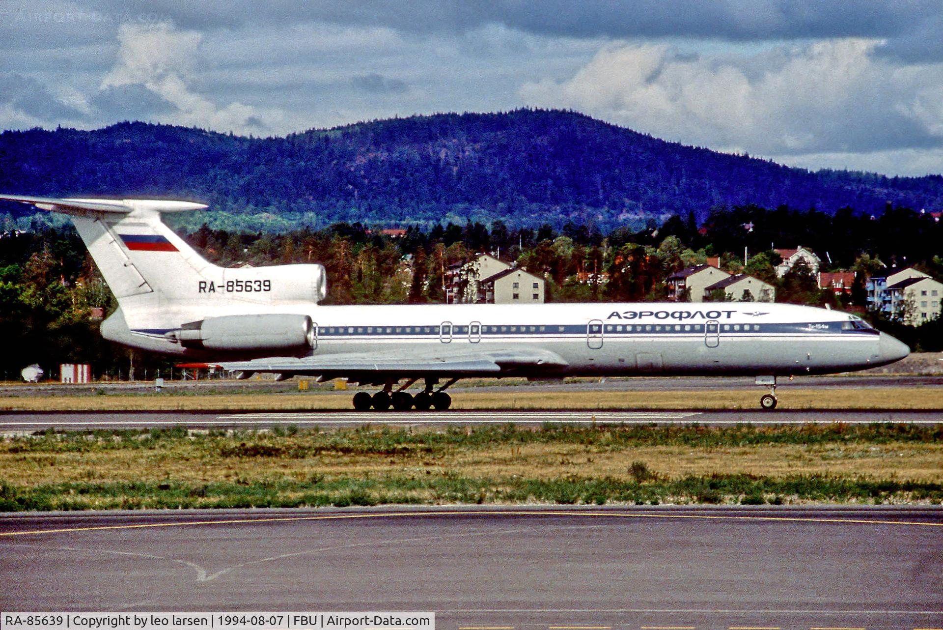 RA-85639, 1988 Tupolev Tu-154M C/N 88A771, Fornebu Norway 7.8.94