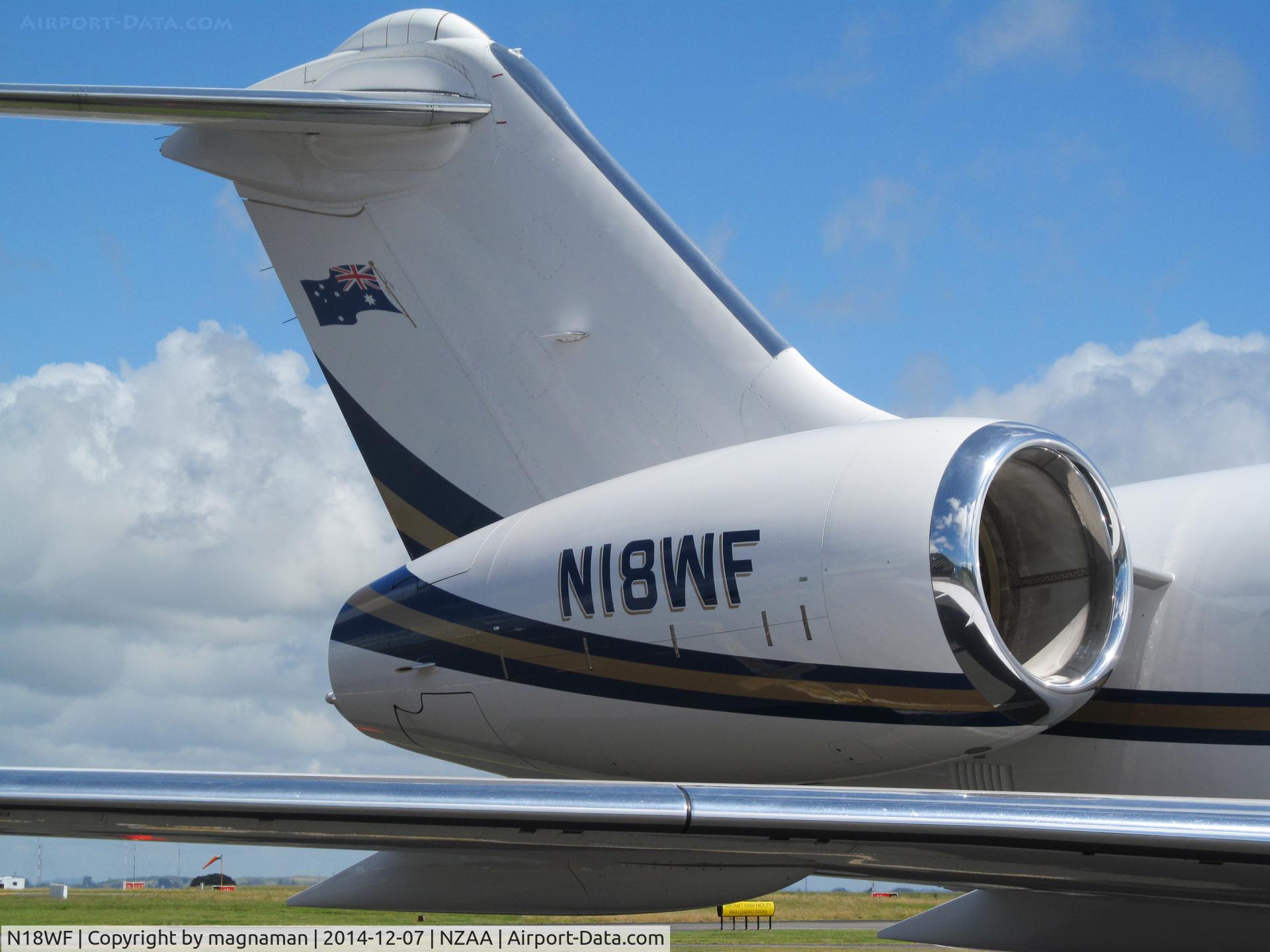 N18WF, 2006 Bombardier BD-700-1A10 Global Express XRS C/N 9215, oz flag - owned by westfield retail company