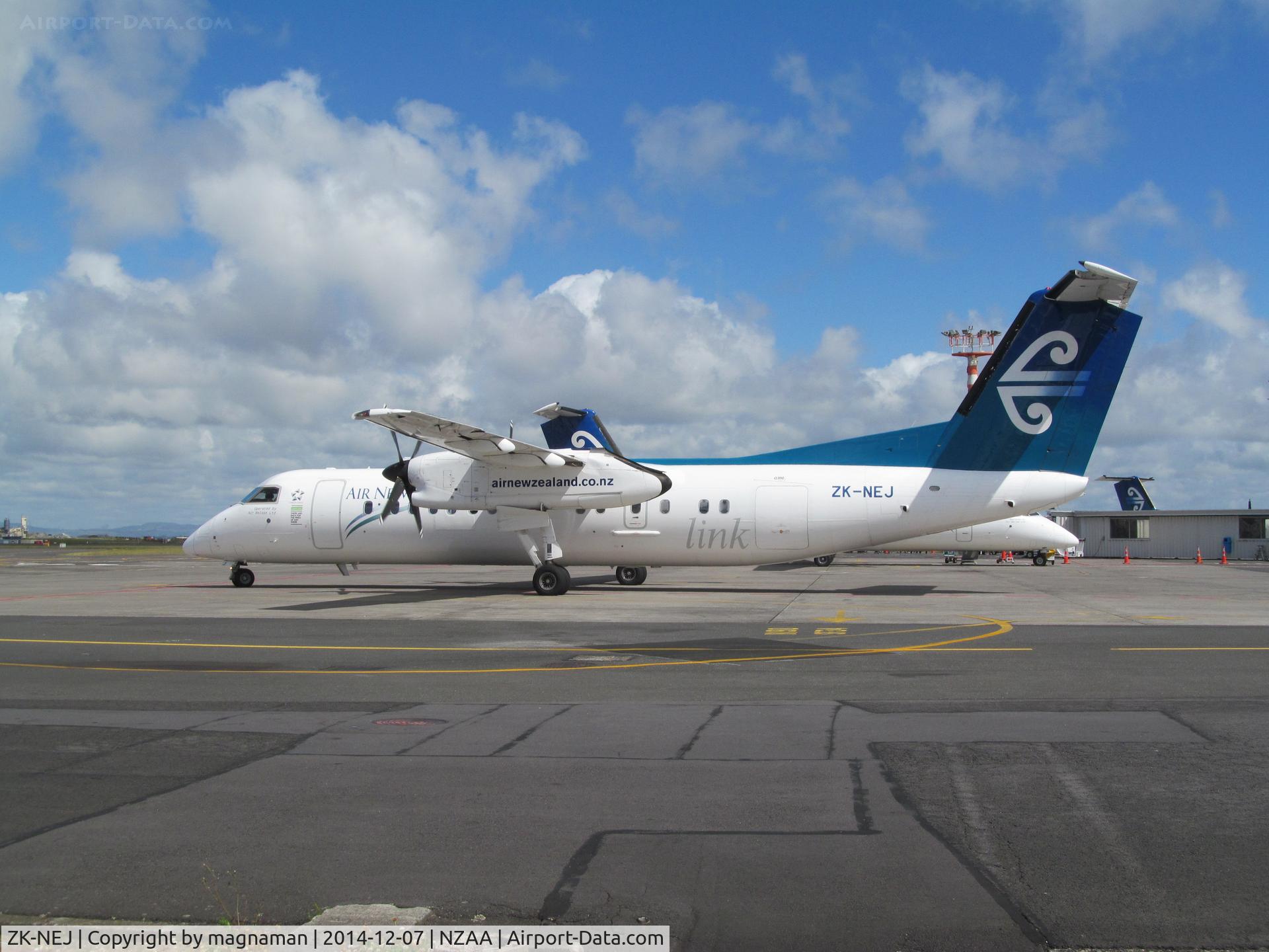 ZK-NEJ, 2006 De Havilland Canada DHC-8-311 Dash 8 C/N 625, leaving stand