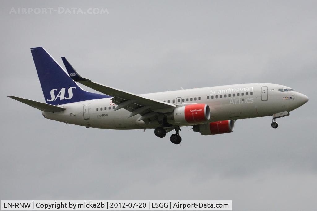 LN-RNW, 2010 Boeing 737-783 C/N 34549, Landing