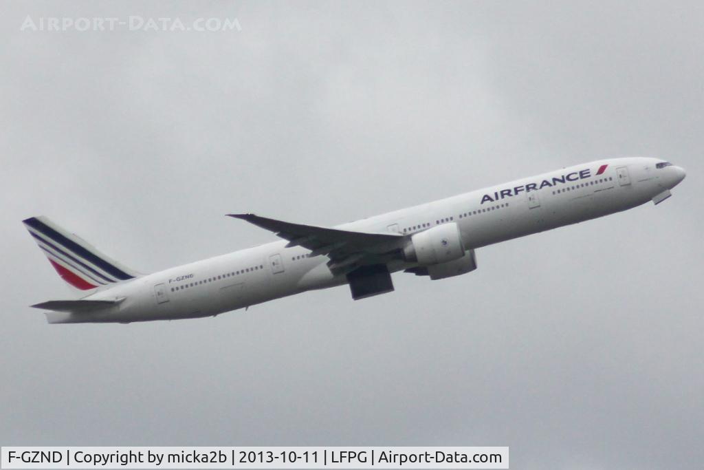 F-GZND, 2009 Boeing 777-328/ER C/N 35543, Take off
