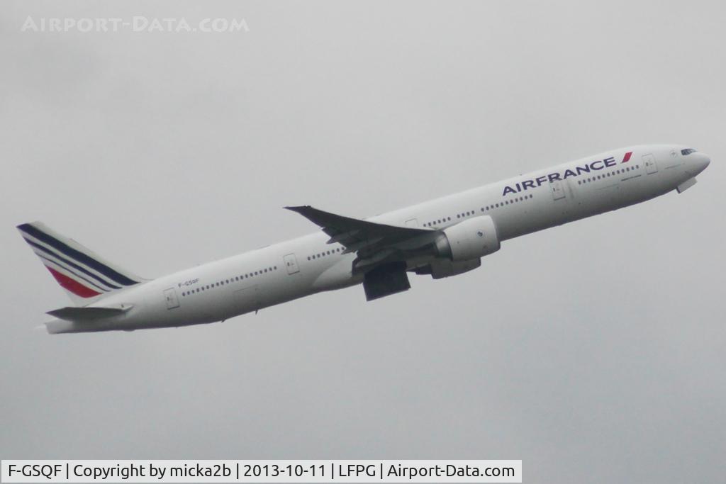 F-GSQF, 2004 Boeing 777-328/ER C/N 32849, Take off