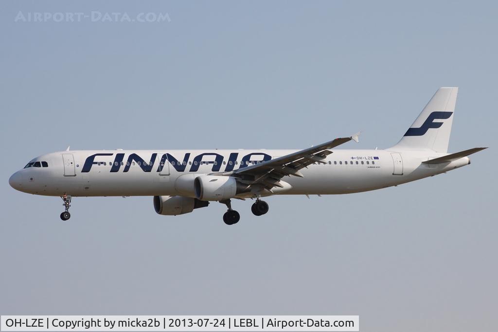 OH-LZE, 2003 Airbus A321-211 C/N 1978, Landing