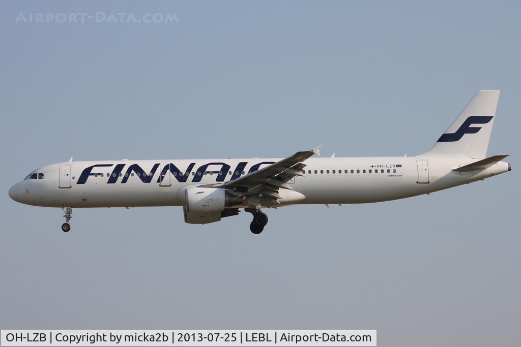 OH-LZB, 1999 Airbus A321-211 C/N 0961, Landing