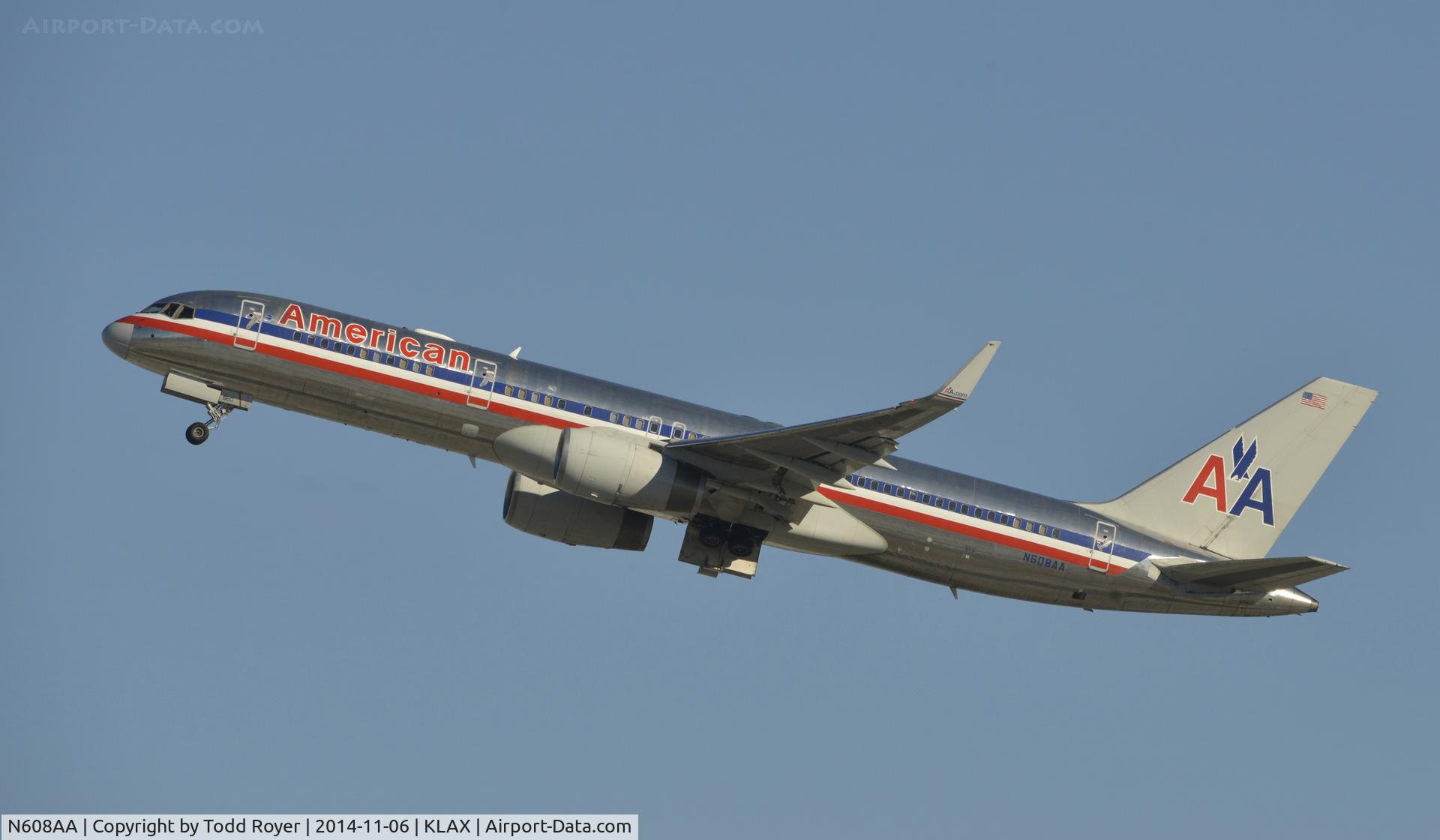 N608AA, 1996 Boeing 757-223 C/N 27446, Departing LAX on 25R