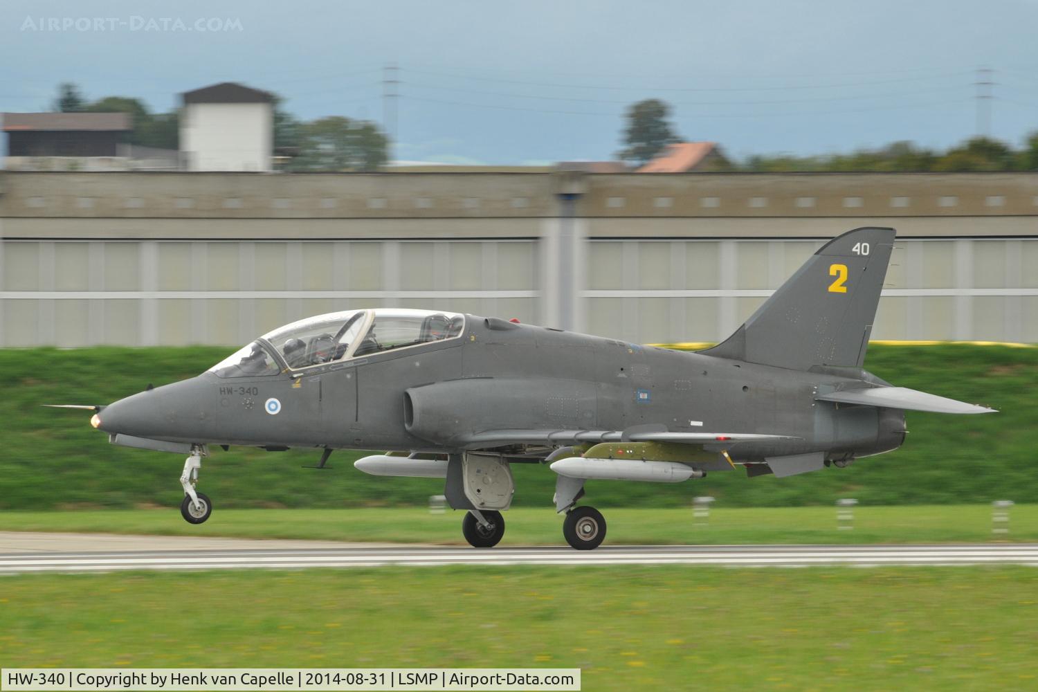 HW-340, British Aerospace Hawk Mk.51 C/N 312239, Hawk Mk.51 trainer of the Finnish Air Force demo team Midnight Hawks landing at Payerne Air Base, Switzerland,AIR14.