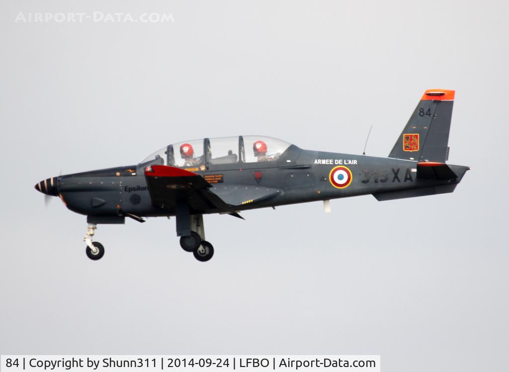 84, Socata TB-30 Epsilon C/N 84, Landing rwy 32L