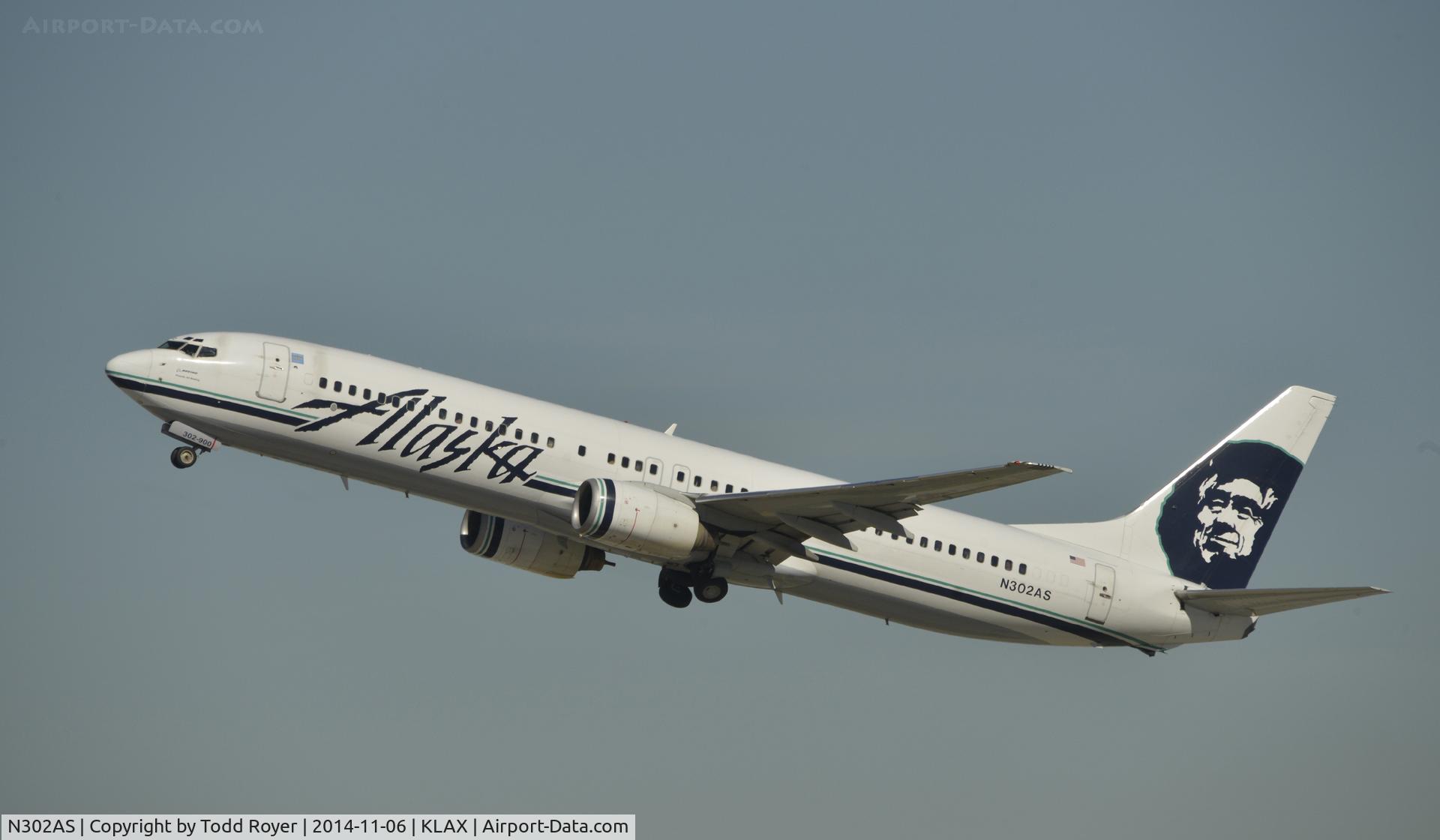N302AS, 2003 Boeing 737-990 C/N 30017, Departing LAX on 25R