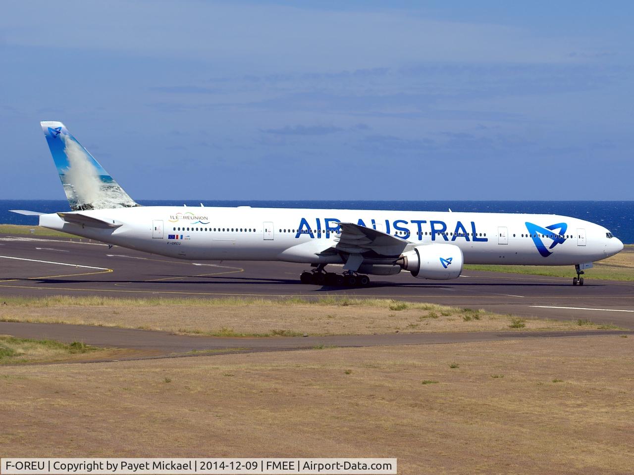 F-OREU, 2010 Boeing 777-39M/ER C/N 37434, Another new livery for Air Austral
