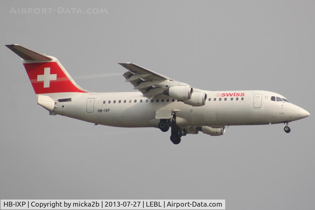 HB-IXP, 1996 British Aerospace Avro 146-RJ100 C/N E3283, Landing