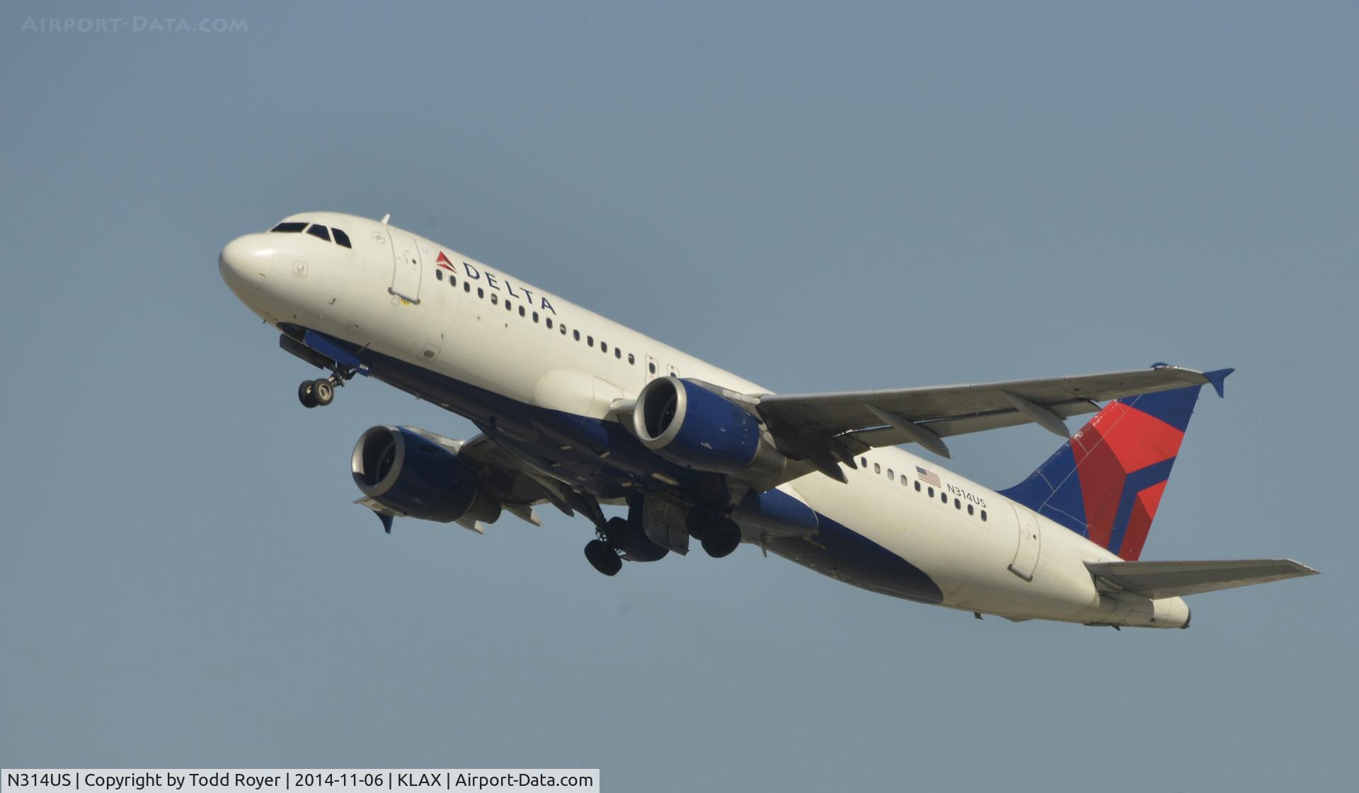 N314US, 1991 Airbus A320-211 C/N 160, Departing LAX on 25R