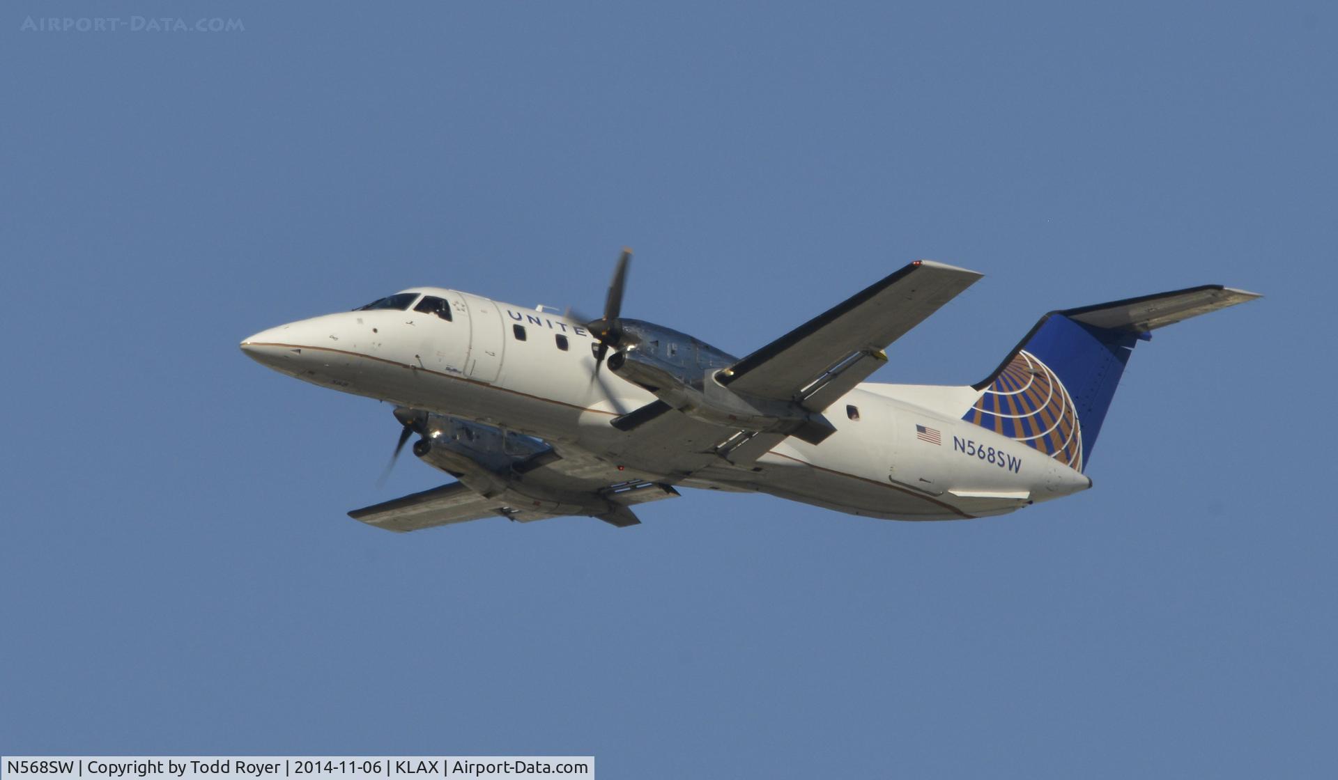 N568SW, 1998 Embraer EMB-120ER Brasilia C/N 120343, Departing LAX on 25R