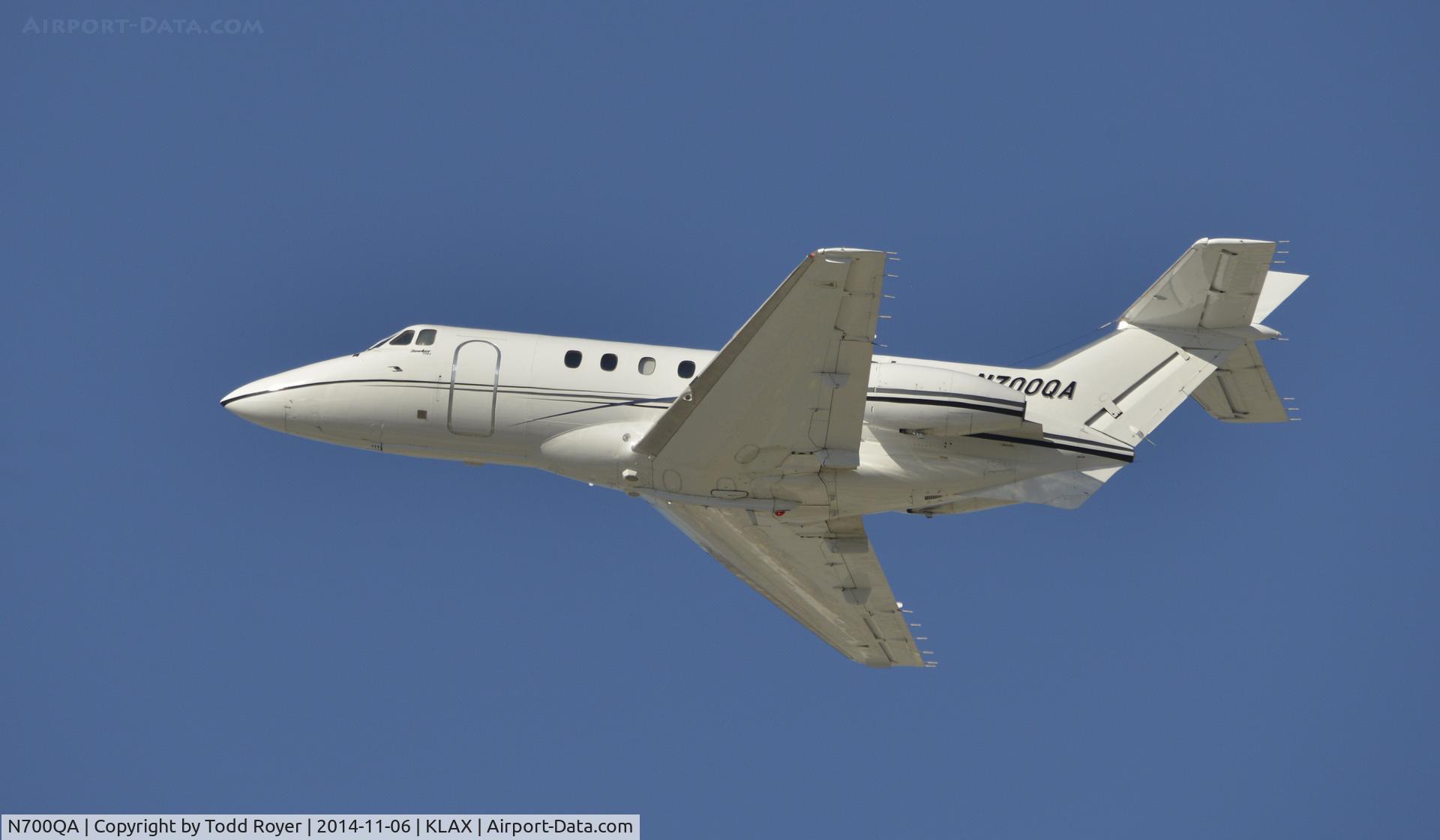 N700QA, 1978 British Aerospace HS.125-700A C/N NA0237, Departing LAX on 25L