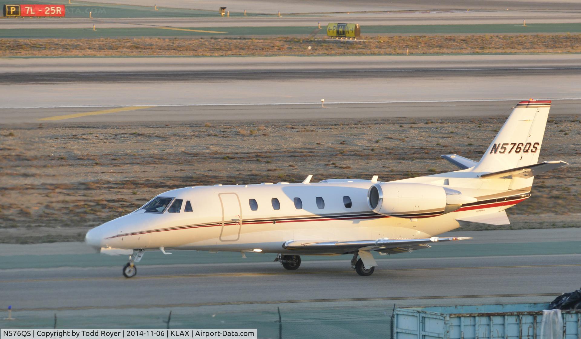N576QS, Cessna 560XL C/N 560-5708, Taxiing for departure at LAX