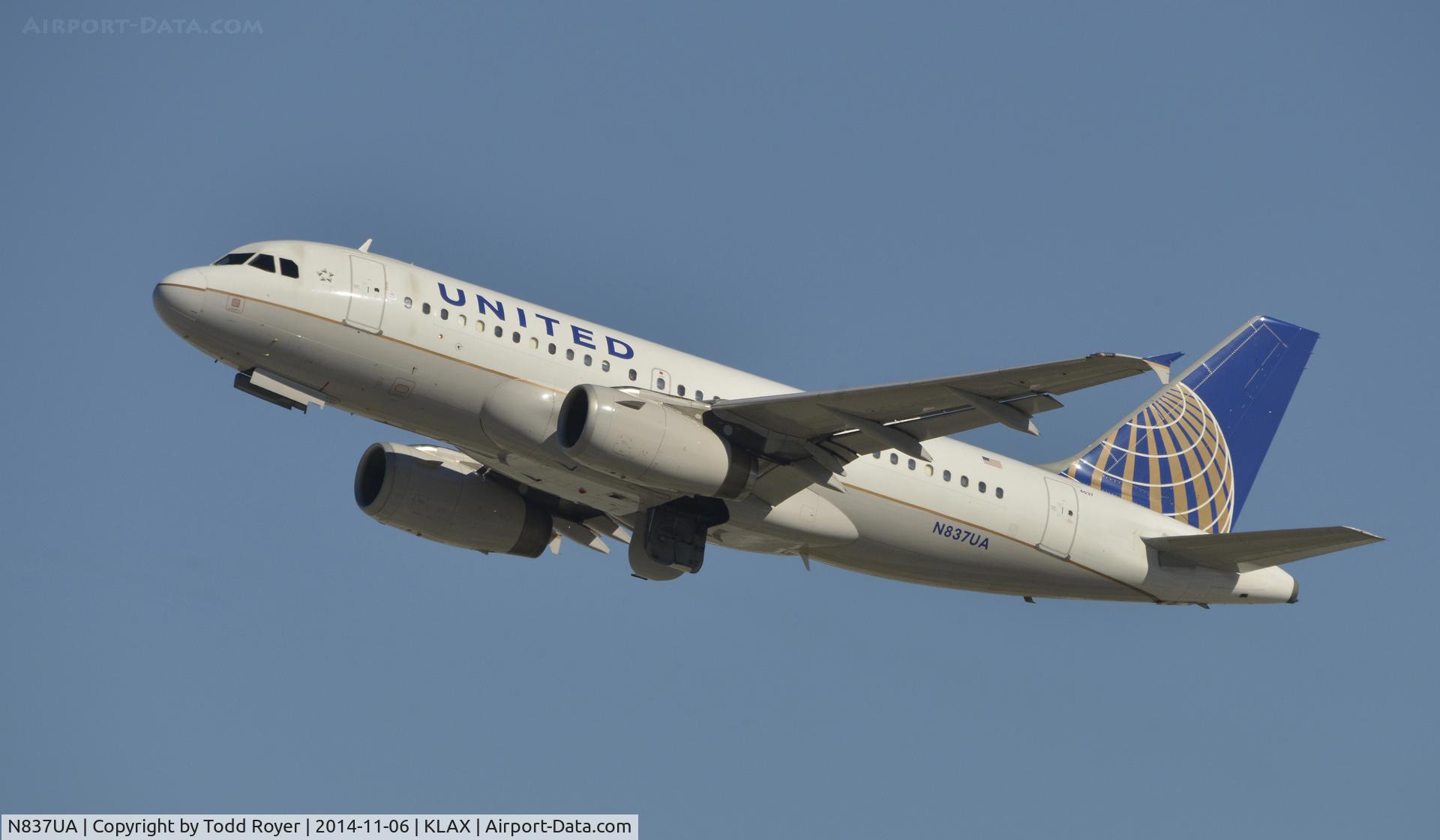 N837UA, 2001 Airbus A319-131 C/N 1474, Departing LAX on 25R