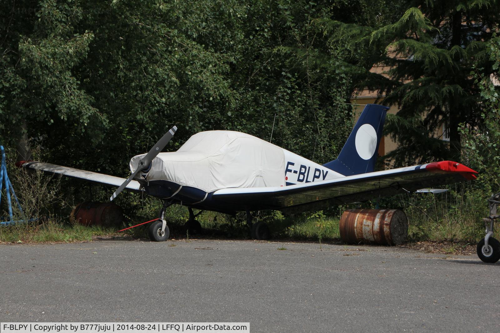 F-BLPY, Gardan GY-80-160 Horizon C/N 63, store for training