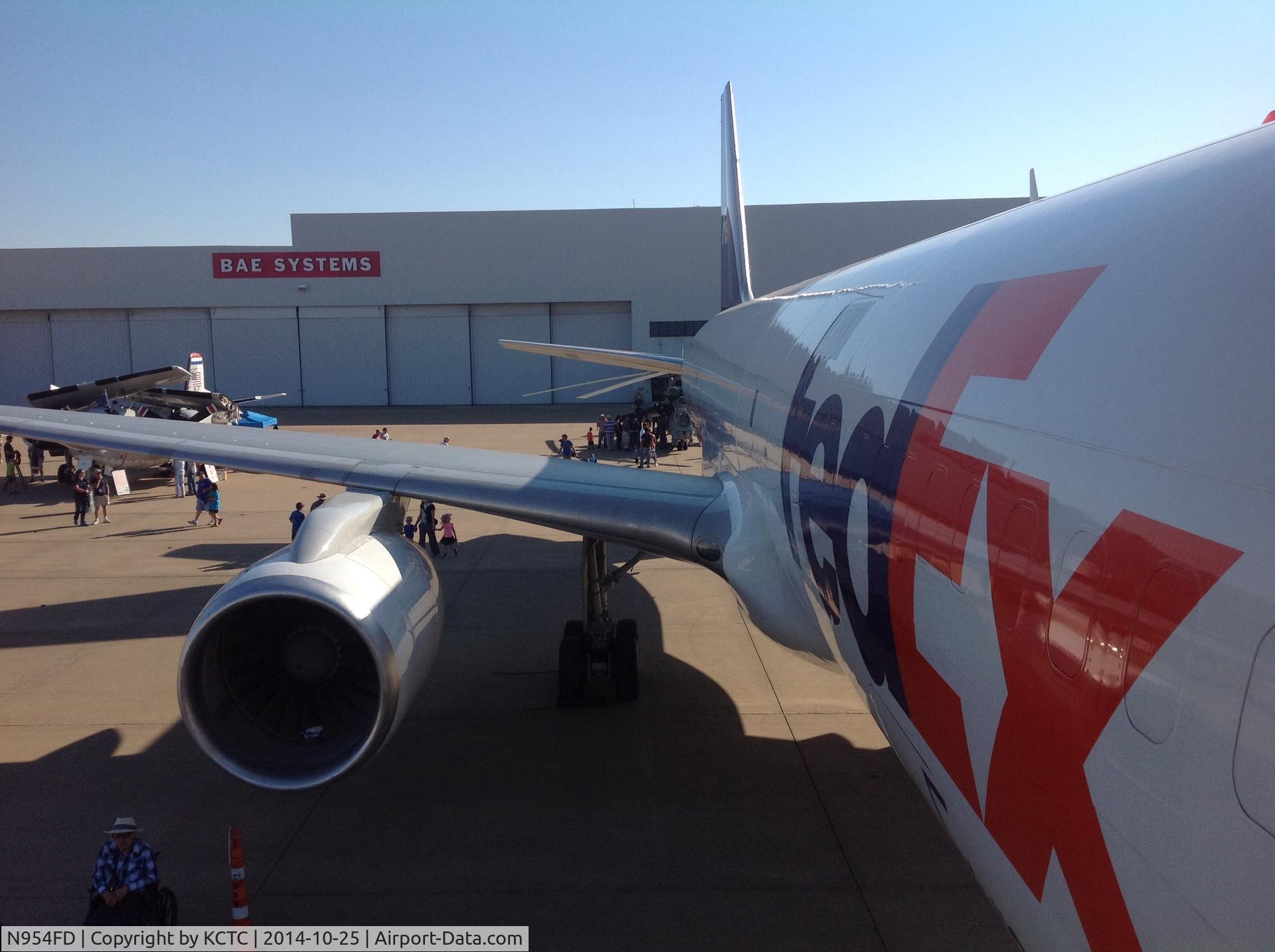 N954FD, 1997 Boeing 757-236 C/N 29113, Alliance air show. Ft worth Texas.  Oct 2014