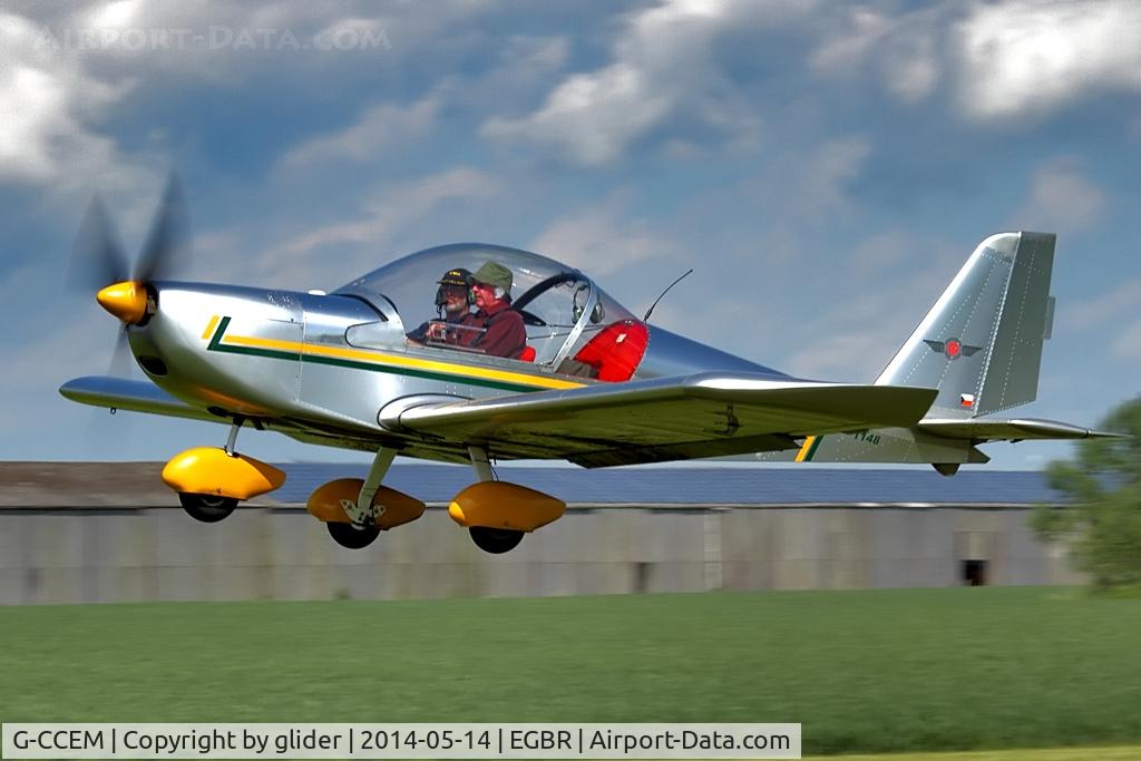 G-CCEM, 2003 Aerotechnik EV-97A Eurostar C/N PFA 315-13987, Rwy 29 departure