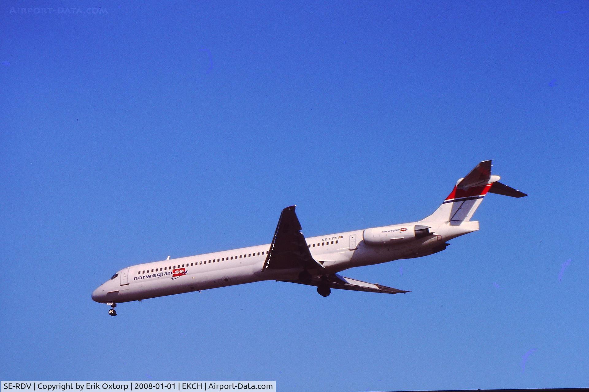 SE-RDV, 1987 McDonnell Douglas MD-83 (DC-9-83) C/N 49574, SE-RDV in CPH MAR09