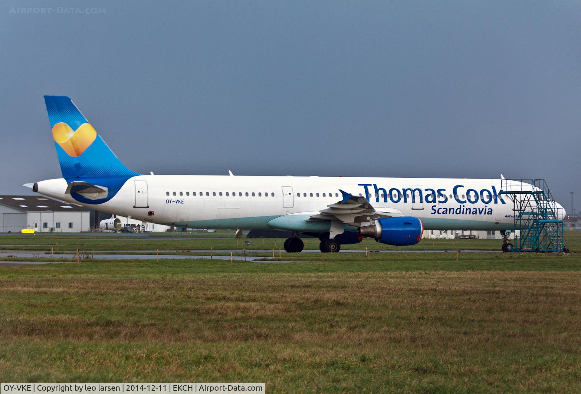 OY-VKE, 2002 Airbus A321-211 C/N 1887, Copenhagen 11.12.14 WFU.