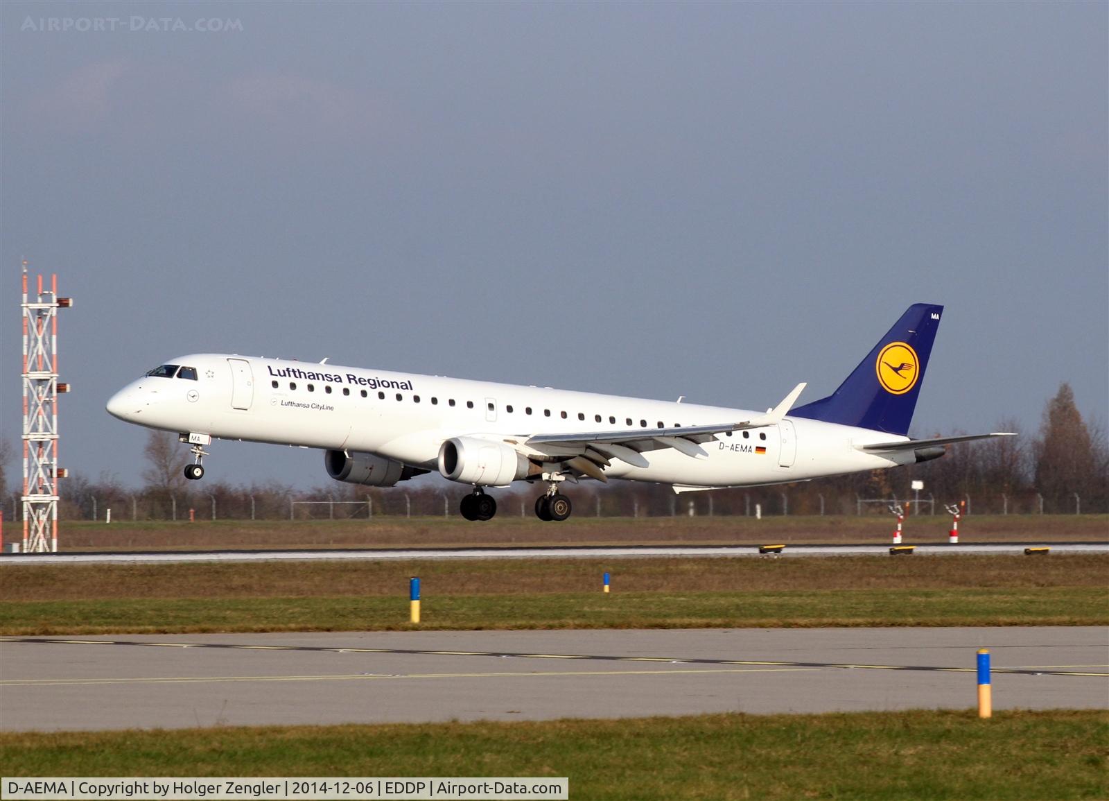 D-AEMA, 2009 Embraer 195LR (ERJ-190-200LR) C/N 19000290, Noon shuttle from MUC on rwy 26R....