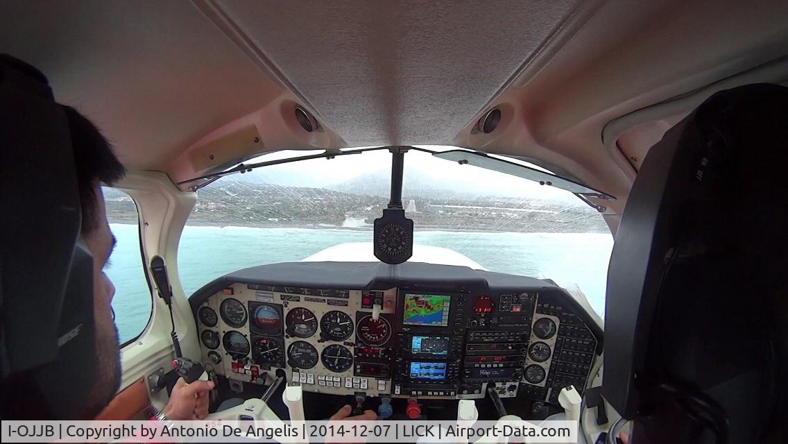 I-OJJB, 1988 Mooney M20K 252 TSE C/N 25-1161, Landing at Scalea airport