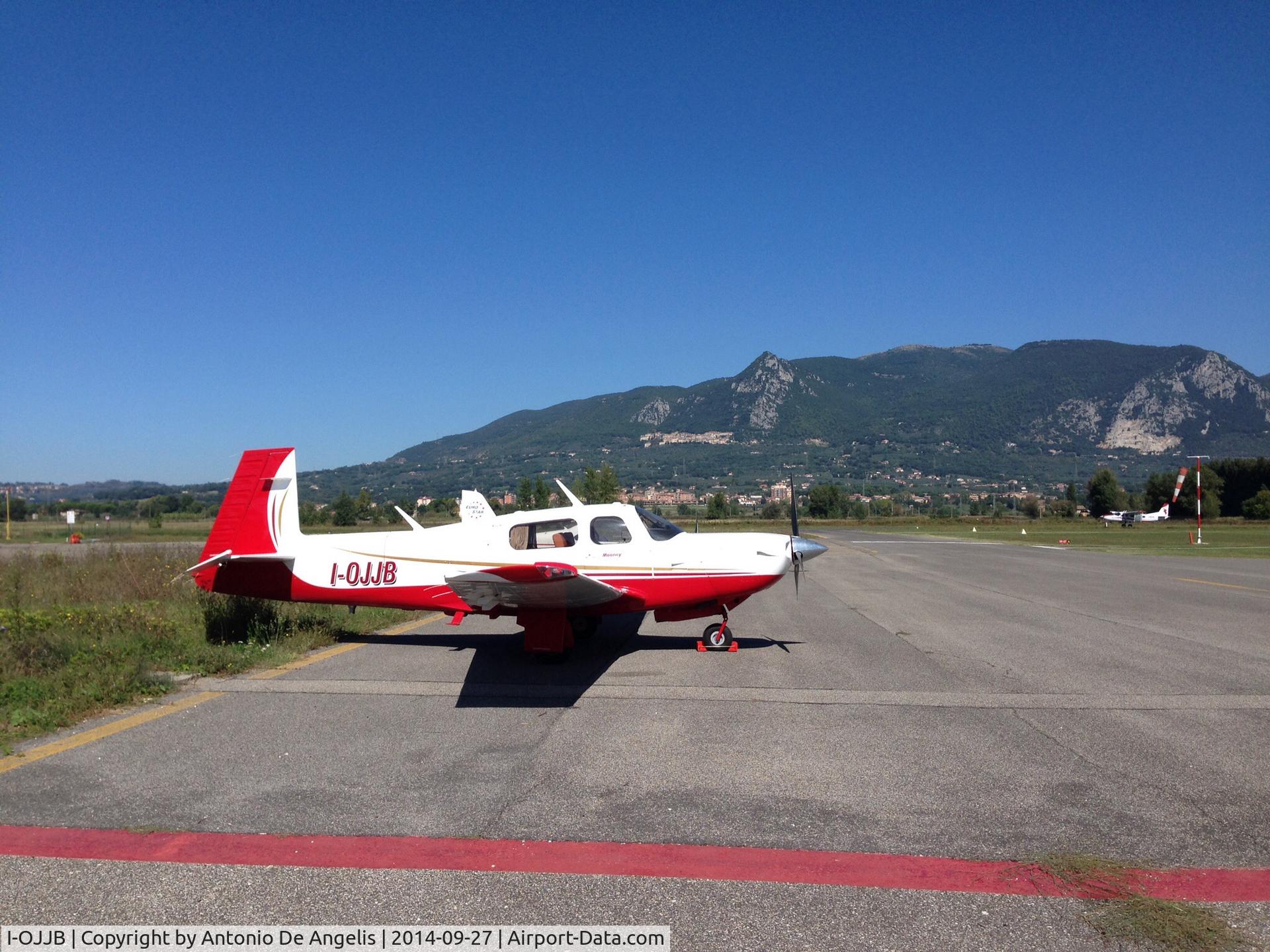 I-OJJB, 1988 Mooney M20K 252 TSE C/N 25-1161, I-OJJB at Terni - Leonardi