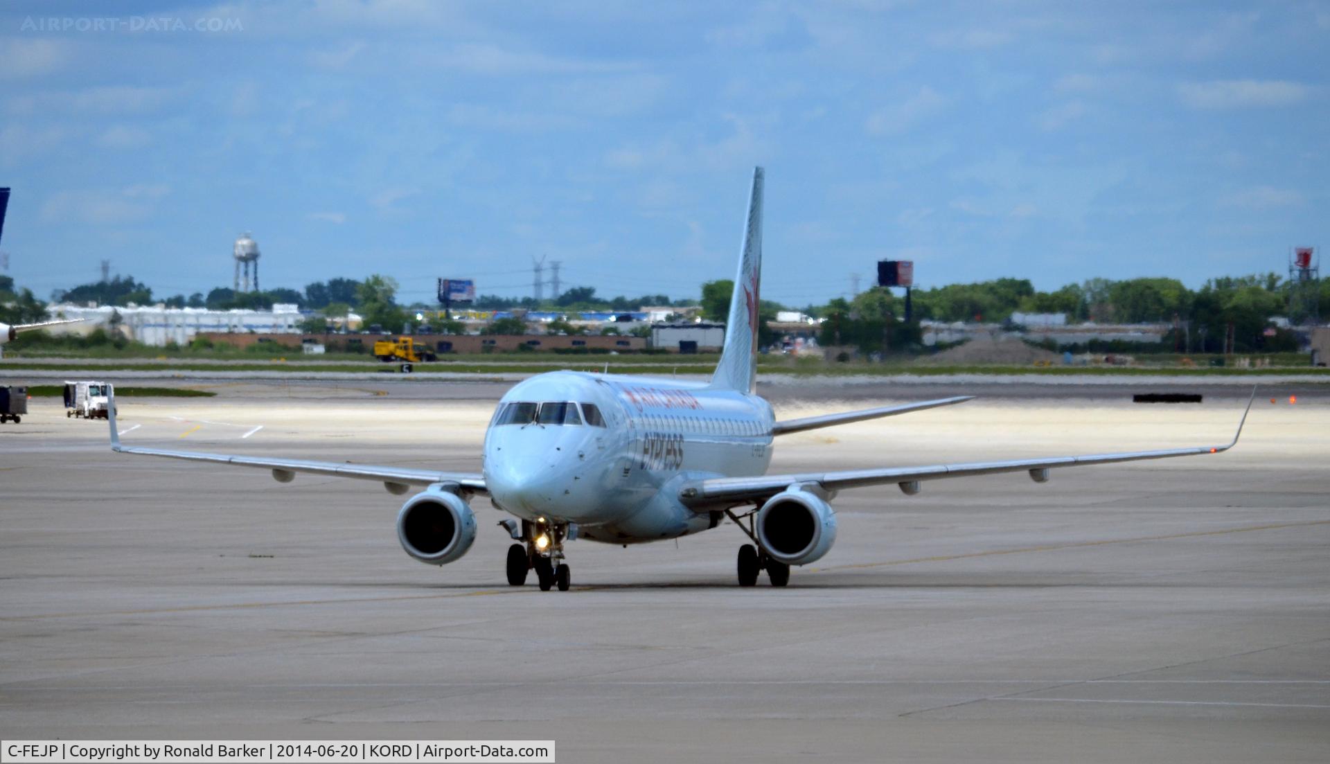 C-FEJP, 2005 Embraer 175SU (ERJ-170-200SU) C/N 17000096, Taxi O'Hare