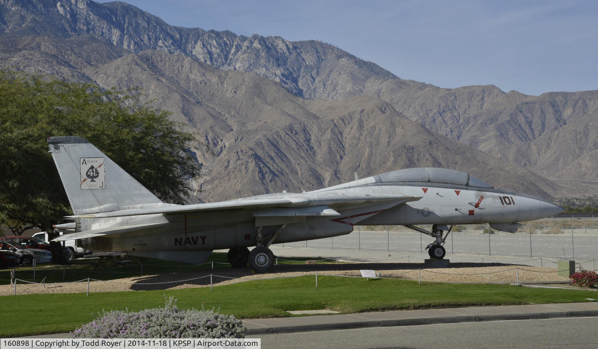 160898, Grumman F-14A Tomcat C/N 327, On display at the Palm Springs Air Museum