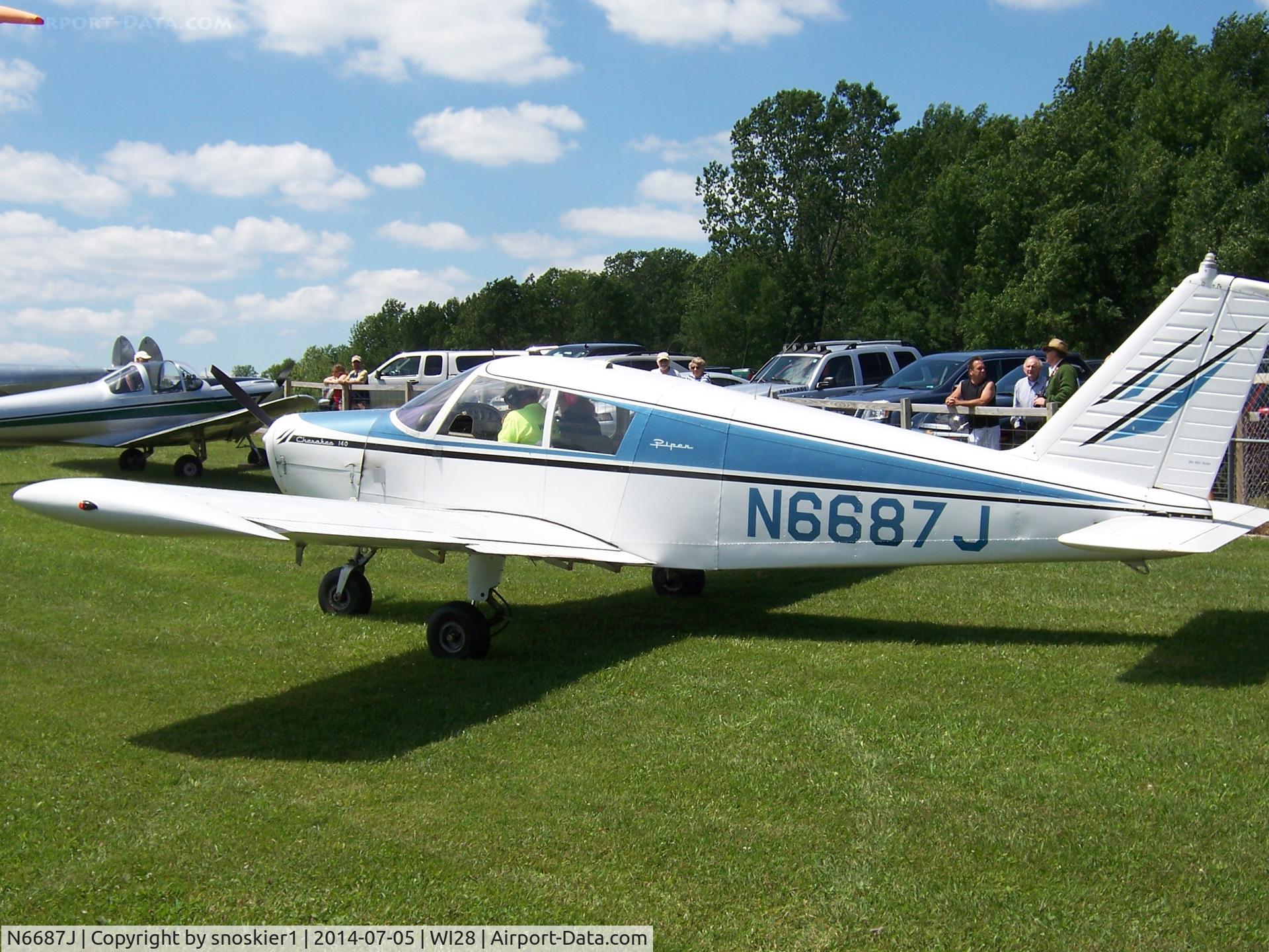 N6687J, 1968 Piper PA-28-140 C/N 28-24377, Rio Creek Flyin July 2014
