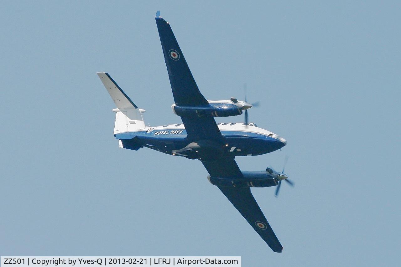 ZZ501, 2008 Hawker Beechcraft B350CER Avenger T1 C/N FL618, Royal Navy Hawker Beechcraft Avenger T.1, flight over Landivisiau Naval Air Base (LFRJ)