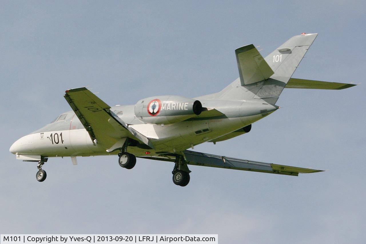 M101, 1977 Dassault Falcon 10MER C/N 101, French  Naval Aviation Dassault Falcon 10MER, On final rwy 26, Landivisiau Naval Air Base (LFRJ)