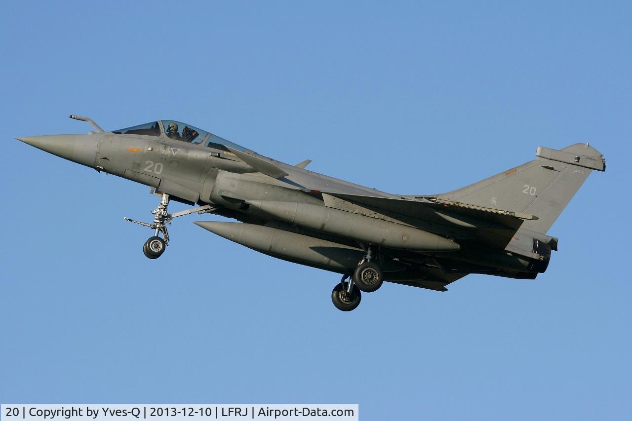 20, Dassault Rafale M C/N 20, French Naval Aviation Dassault Rafale M, Short approach rwy 26, Landivisiau Naval Air Base (LFRJ)