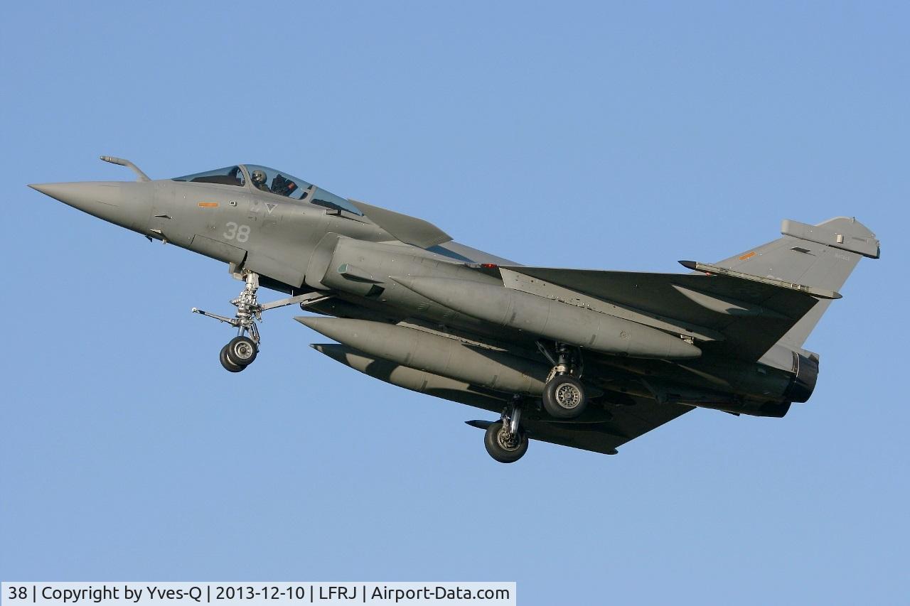 38, 2013 Dassault Rafale M C/N 38, French Naval Aviation Dassault Rafale M, Short approach rwy 26, Landivisiau Naval Air Base (LFRJ)