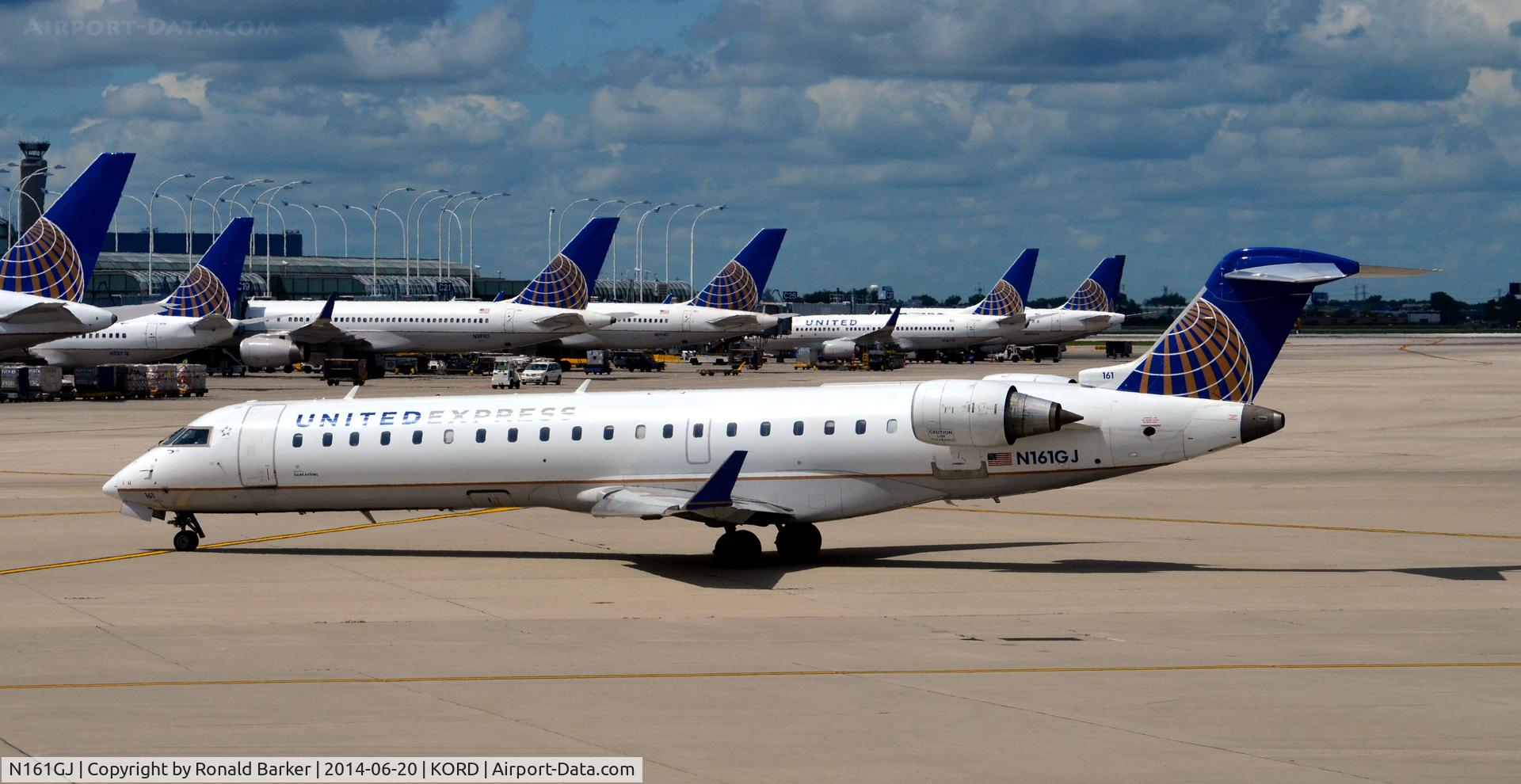 N161GJ, 2006 Bombardier CRJ-550 (CL-600-2C11) C/N 10253, Taxi for takeoff O'Hare