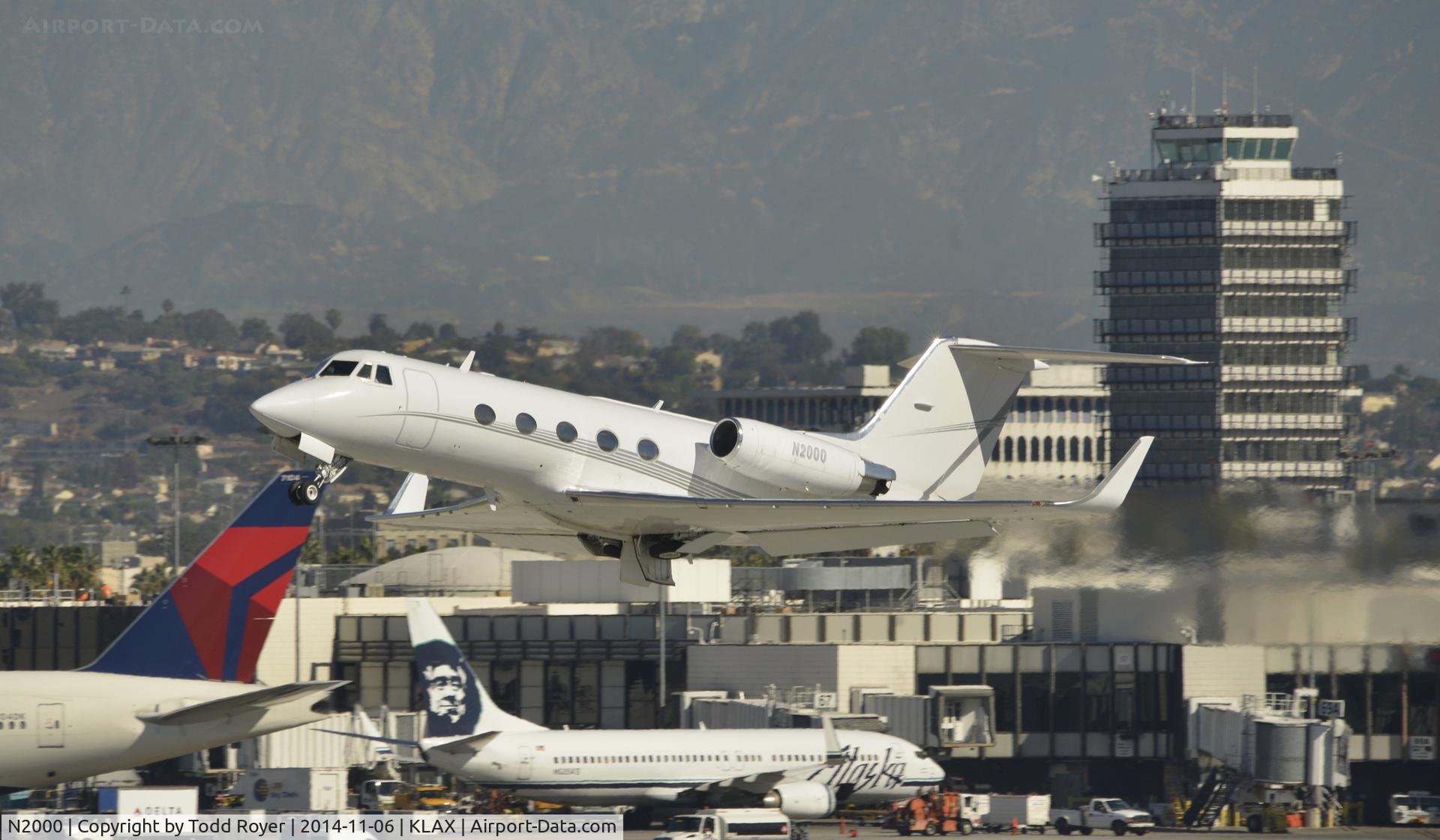 N2000, 1969 Grumman G-1159 C/N 56, Departing LAX on 25L