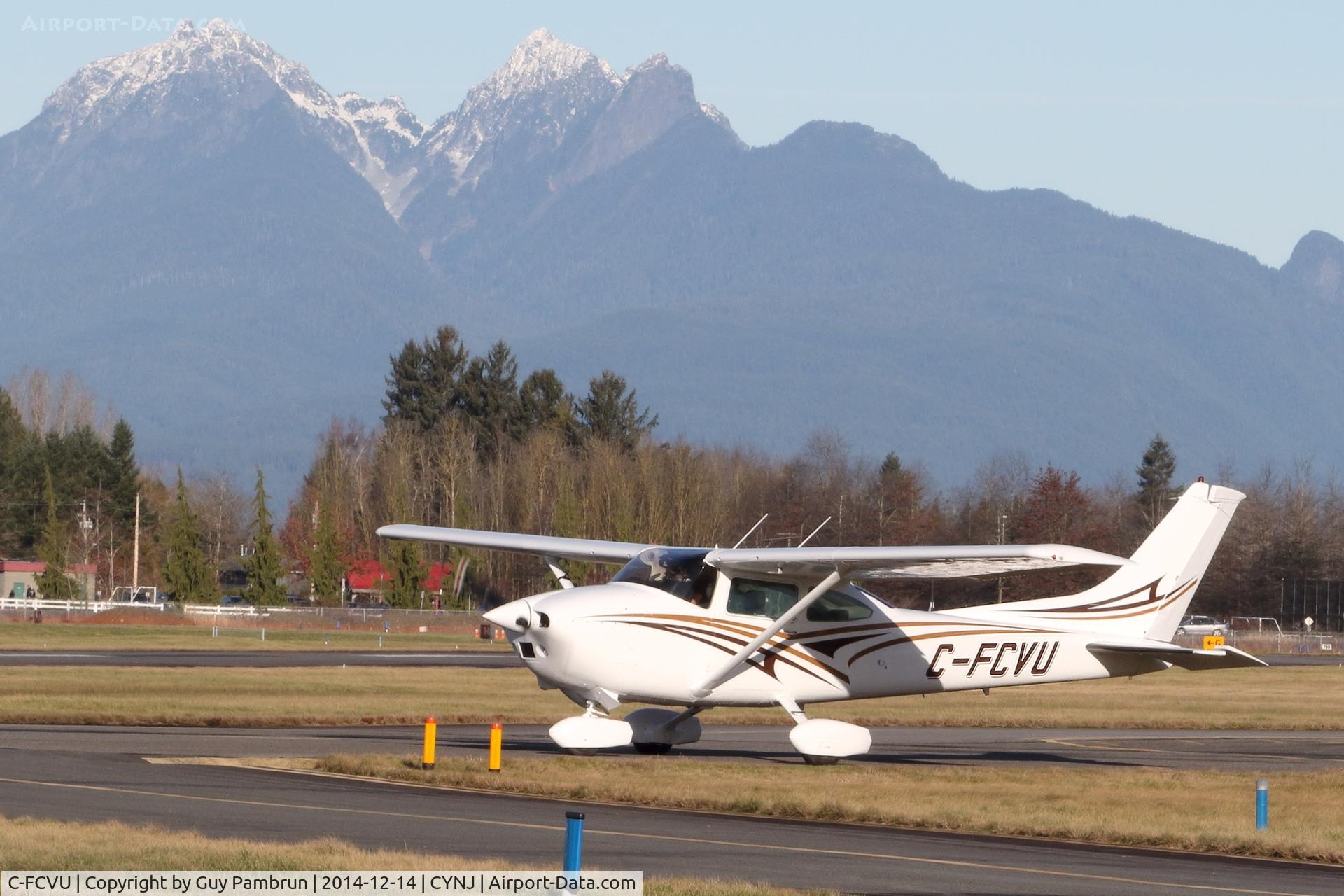 C-FCVU, 1978 Cessna 182Q Skylane C/N 18266592, Sporting it's new paint scheme.
