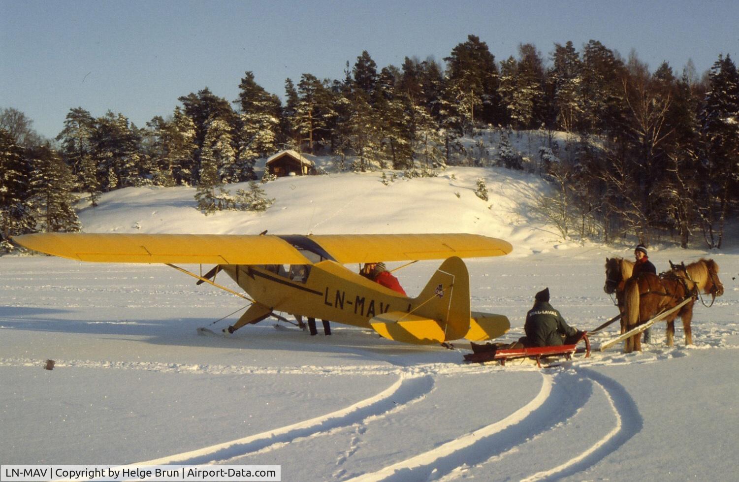 LN-MAV, 1945 Piper L-4J Grasshopper (J3C-65D) C/N 13157, On the ice near Tønsberg,  Norway