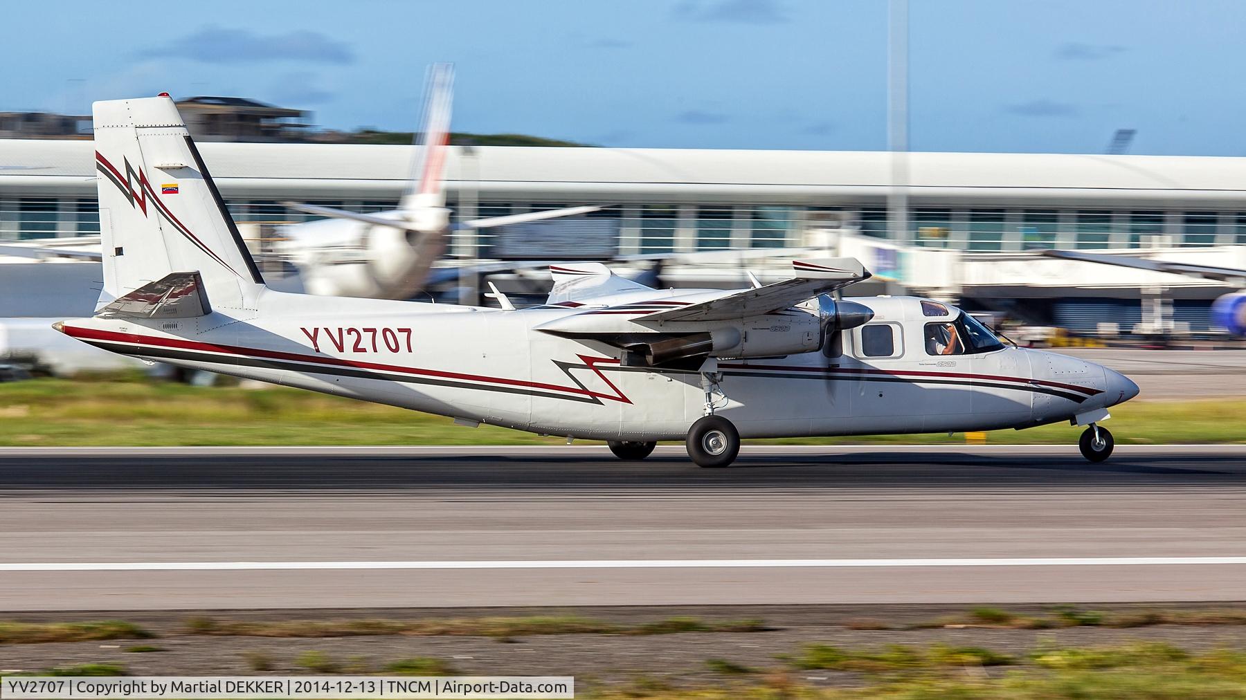 YV2707, 1977 Rockwell 690A Turbo Commander Turbo Commander C/N 11410, take off sxm
