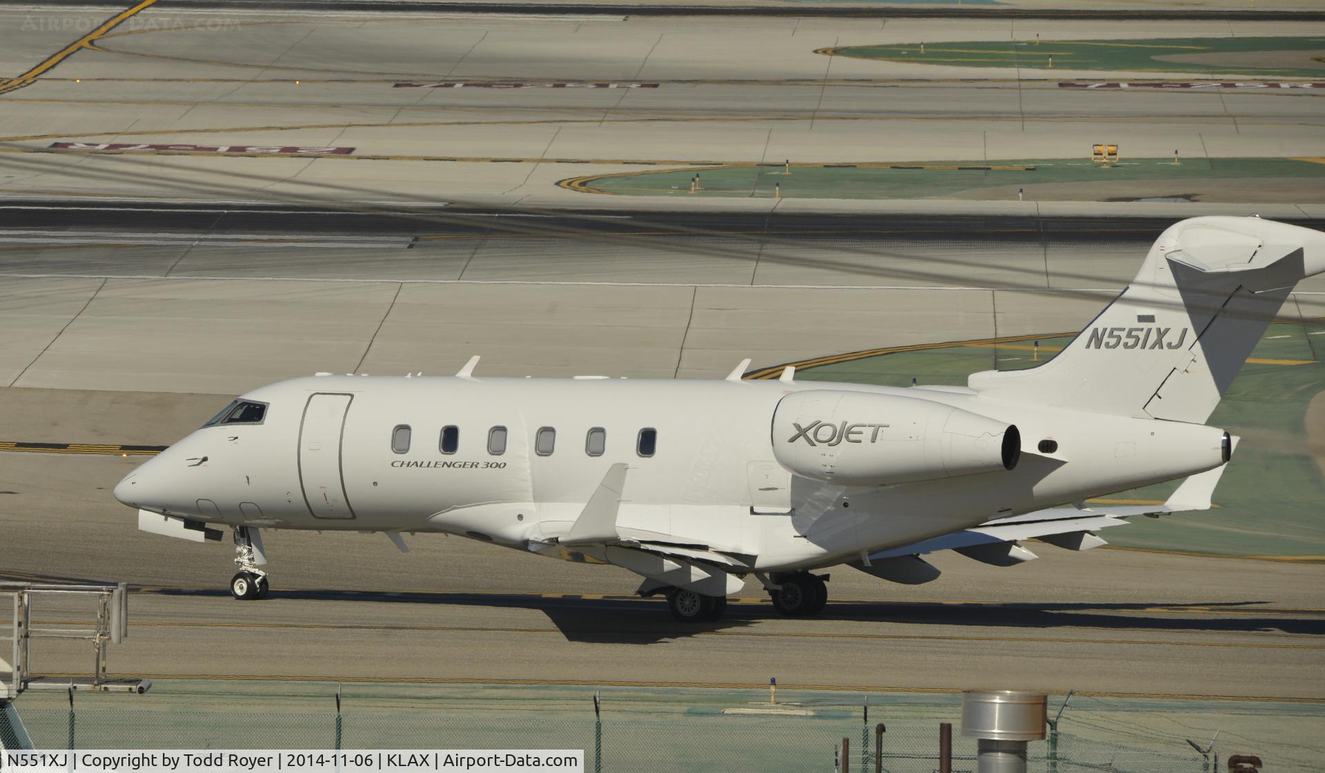 N551XJ, 2011 Bombardier Challenger 300 (BD-100-1A10) C/N 20324, Taxiing for departure at LAX