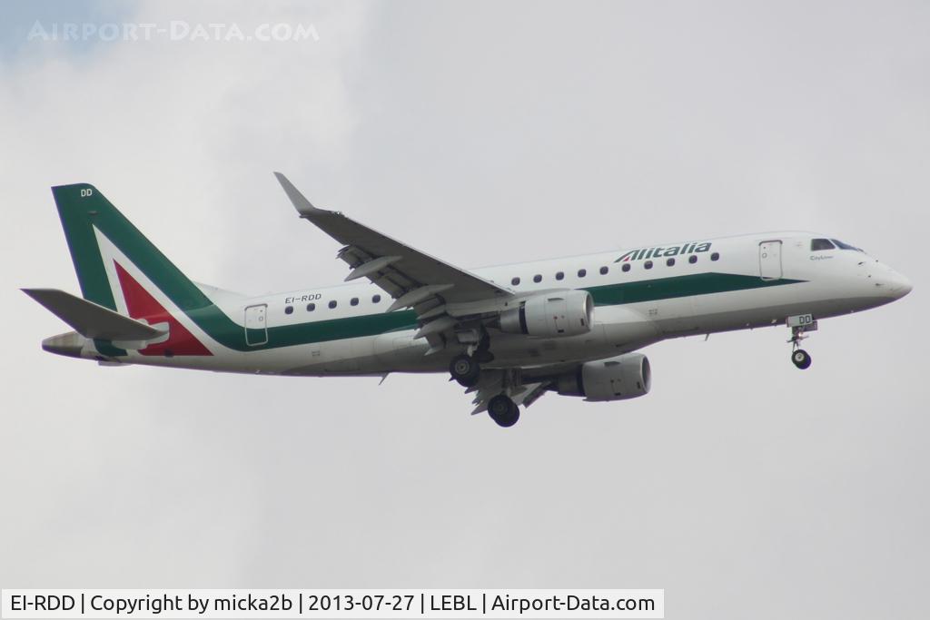 EI-RDD, 2013 Embraer 175LR (ERJ-170-200LR) C/N 17000334, Landing