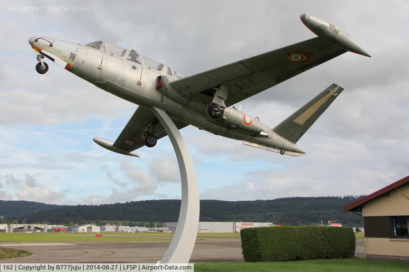 162, Fouga CM-170R Magister C/N 162, at Pontarlier