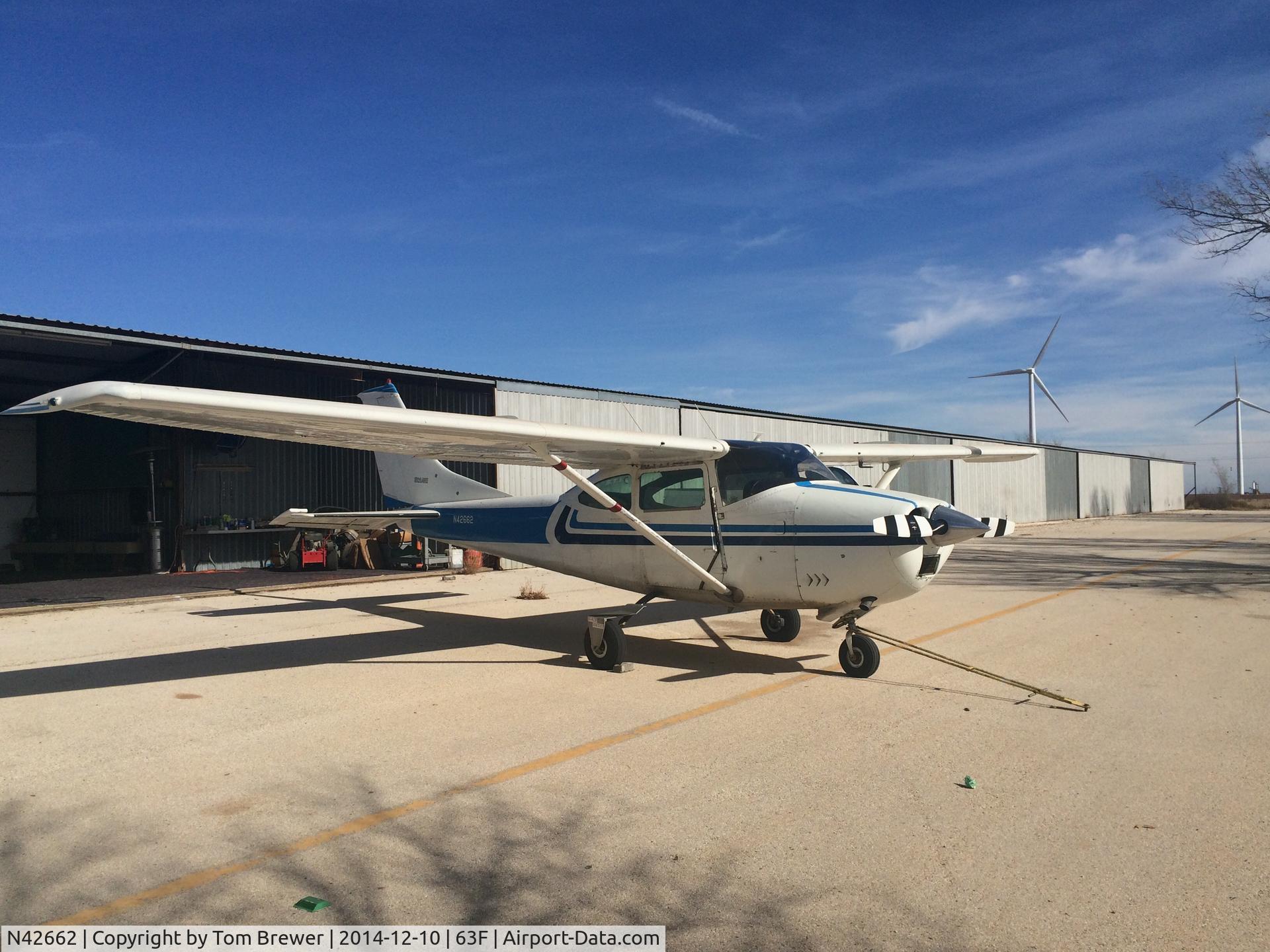 N42662, 1968 Cessna 182L Skylane C/N 18259128, Jump aircraft