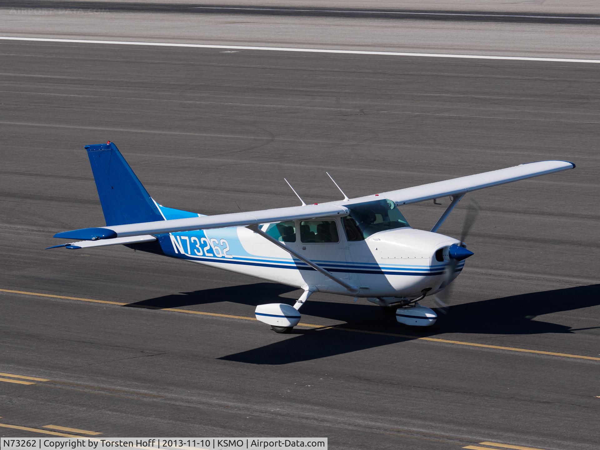 N73262, 1976 Cessna 172M C/N 17267342, N73262 taxiing