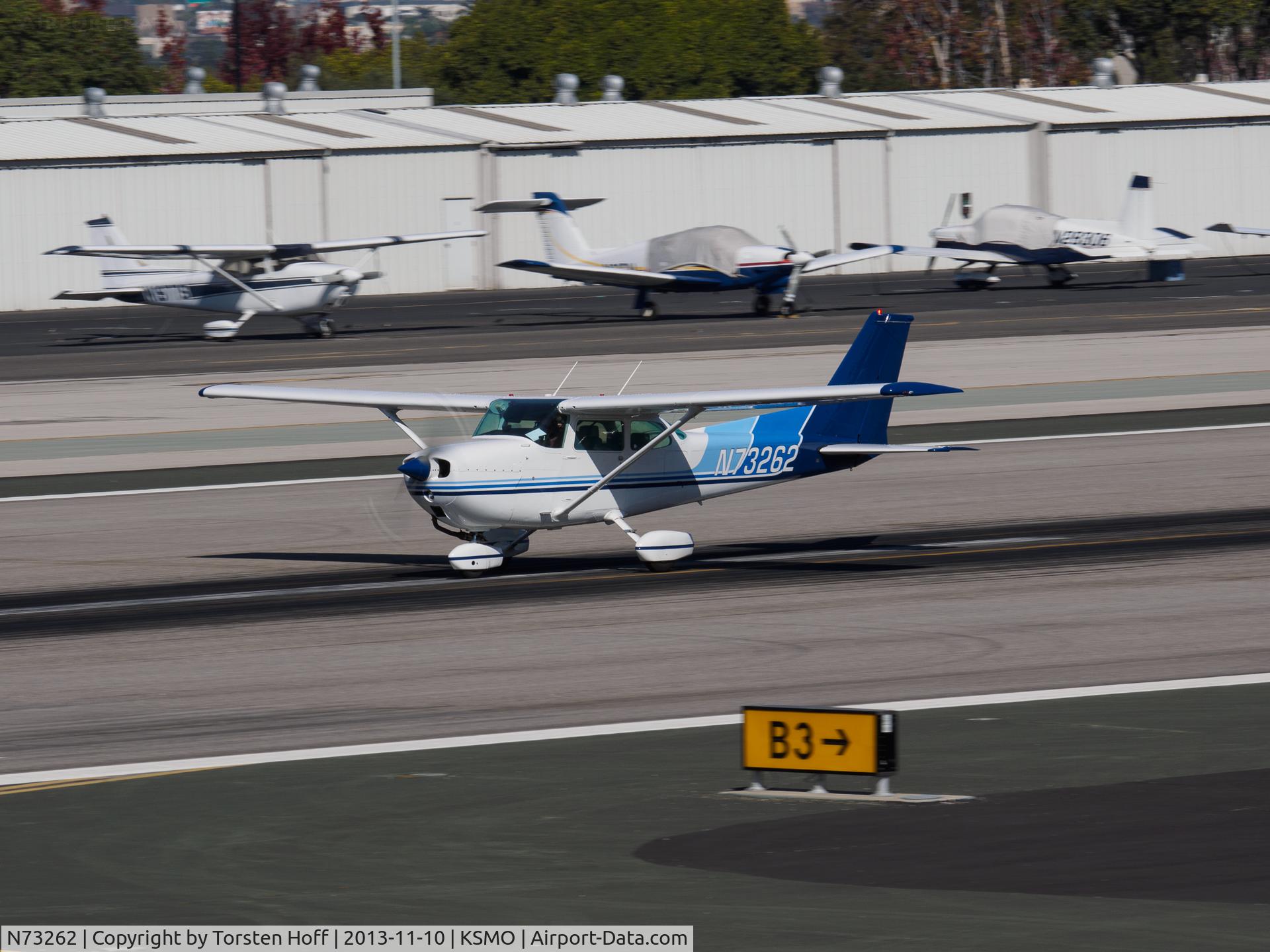 N73262, 1976 Cessna 172M C/N 17267342, N73262 departing from RWY 21